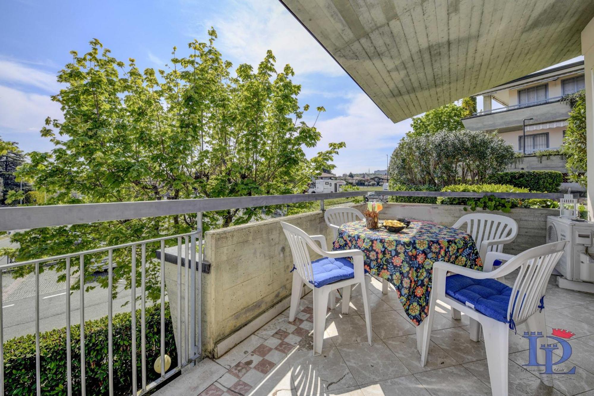 Desenzanoloft Official Partner Marriott Homes & Villas - A Casa Di Attila Desenzano del Garda Exterior photo